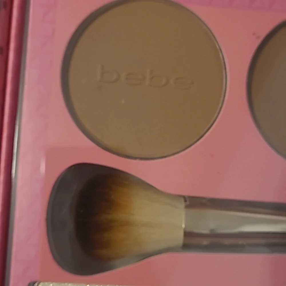 Bebe 7 PC Sculpt & Illuminate Palette - Pink and Gold